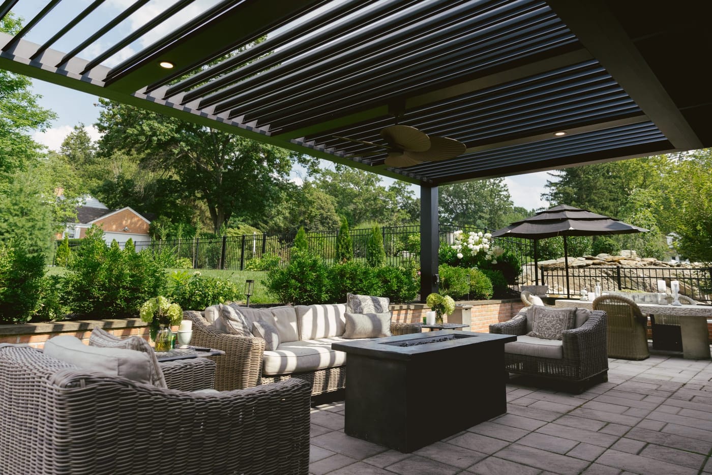 Outdoor Elements Signature aluminum pergola system