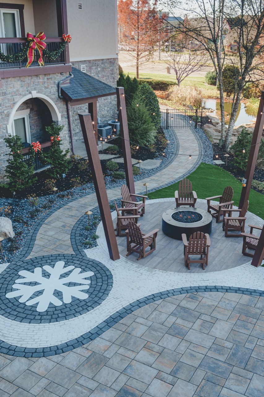 Gas Fire Pit Lounge With Snowflake Paver Inlay And Turf
