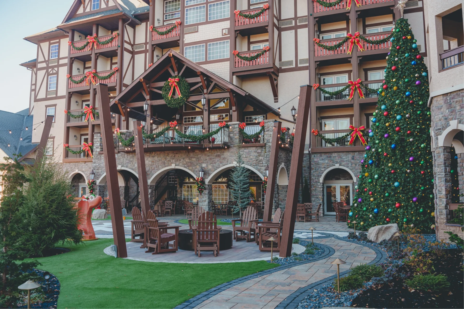 Snowflakes in the Smokies, Commercial Resort in Pigeon Forge, TN - photo 4